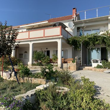 family accommodation Dezeljin