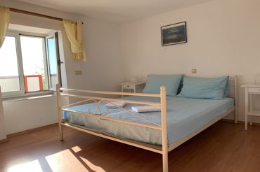 Bedroom with double bed